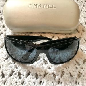 CHANEL Crystal C Sunglasses